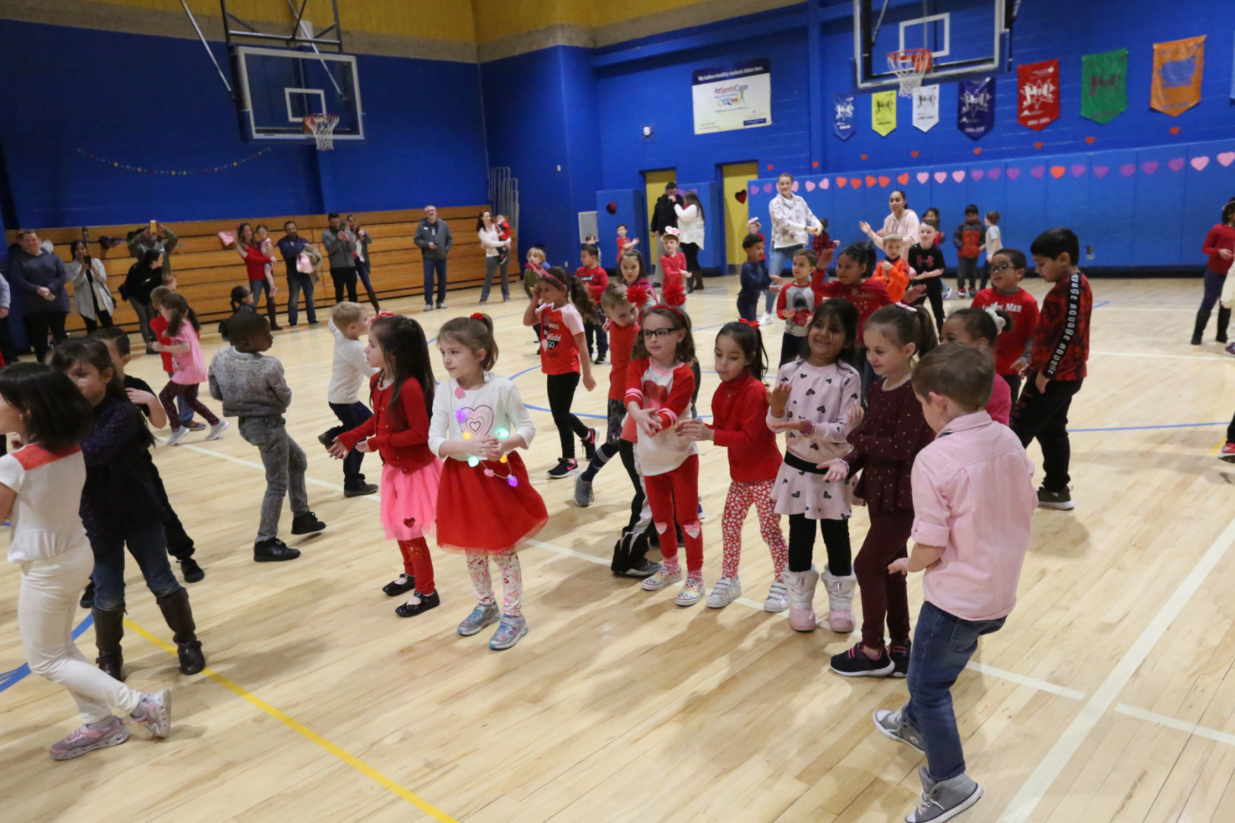 Marsh School dance and jump rope contest